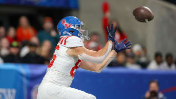 Dec 30, 2023; Atlanta, GA, USA; Mississippi Rebels tight end Caden Prieskorn (86) catches a two-point conversion against the Penn State Nittany Lions in the second half at Mercedes-Benz Stadium. Mandatory Credit: Brett Davis-USA TODAY Sports