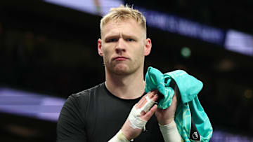 Aaron Ramsdale, le gardien d'Arsenal, a été agressé en tribunes par un supporter de Tottenham