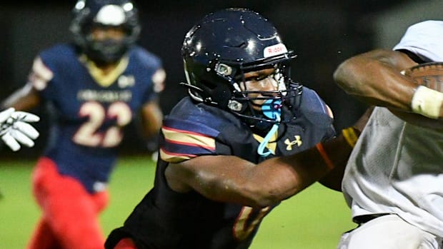 Eau Gallie lineback Emmanuel Small.