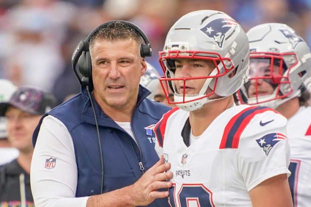 Mike Vrabel and Drake Maye