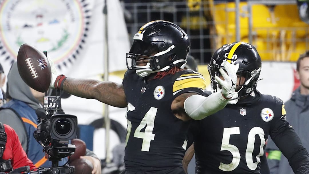 The Denver Broncos have signed former Pittsburgh Steelers linebacker Kwon Alexander.