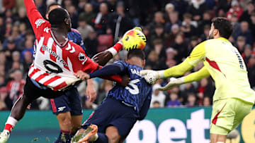 Gabriel (middle) and David Raya (right) could not deny Brian Brobbey (left).