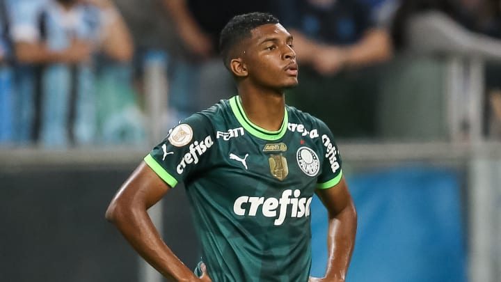 Guilherme has signed for West Ham Guilherme has signed for West Ham