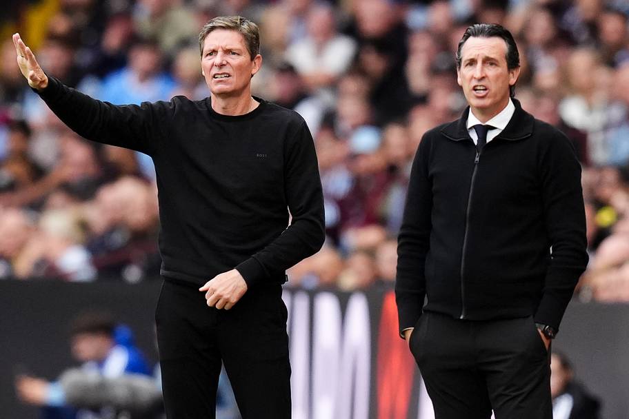 Oliver Glasner (left) and Unai Emery.