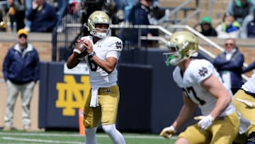 Notre Dame quarterback Kenny Minchey
