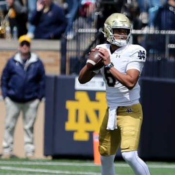 Notre Dame quarterback Kenny Minchey