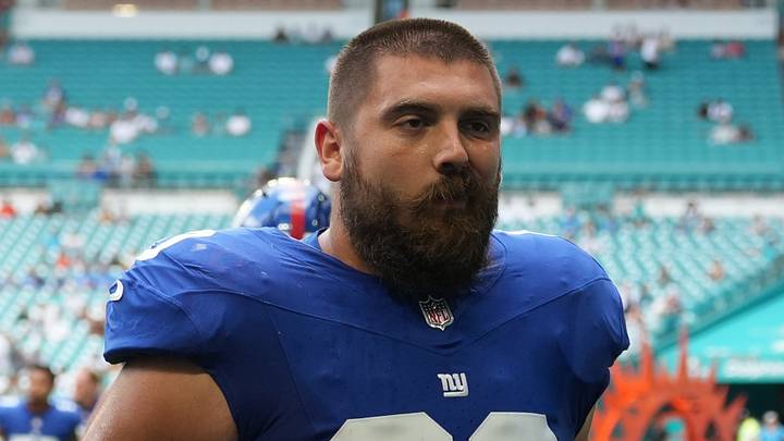 New York Giants center Bryan Hudson