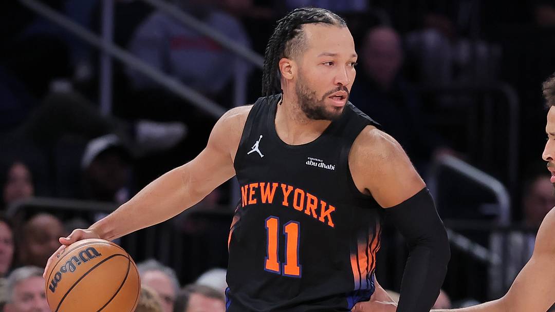 New York Knicks guard Jalen Brunson (11) controls the ball against Detroit Pistons guard Cade Cunningham (2) during the fourth quarter at Madison Square Garden. Mandatory Credit: Brad Penner-Imagn Images