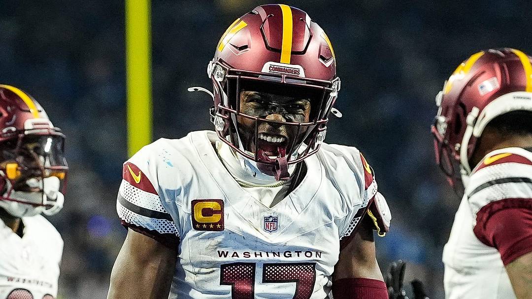 Washington Commanders wide receiver Terry McLaurin (17)