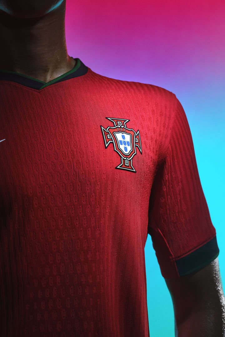 Le maillot domicile du Portugal