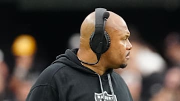 Las Vegas Raiders head coach Antonio Pierce.