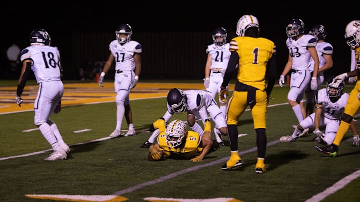 Scenes from a district quarterfinal high school football game between Kickapoo and Lee's Summit West High School on Friday, Oct. 28, 2022, in Springfield, Missouri.
Lee Ssummitwestkickapoo 8 Scenes from a district quarterfinal high school football game between Kickapoo and Lee's Summit West High School on Friday, Oct. 28, 2022, in Springfield, Missouri.
Lee Ssummitwestkickapoo 8