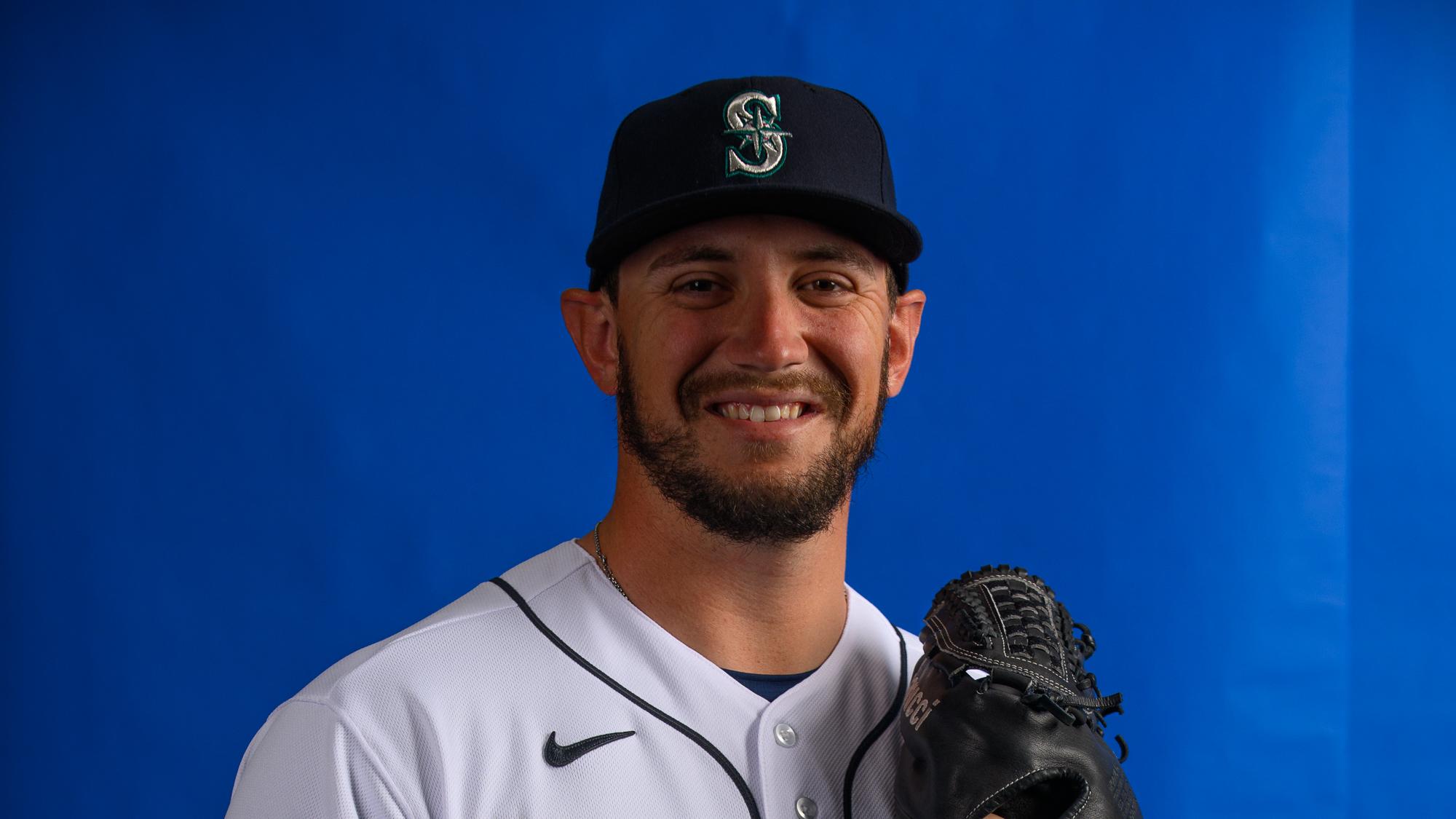 Nationals Sign Weigel and Santos for Spring Training Battle