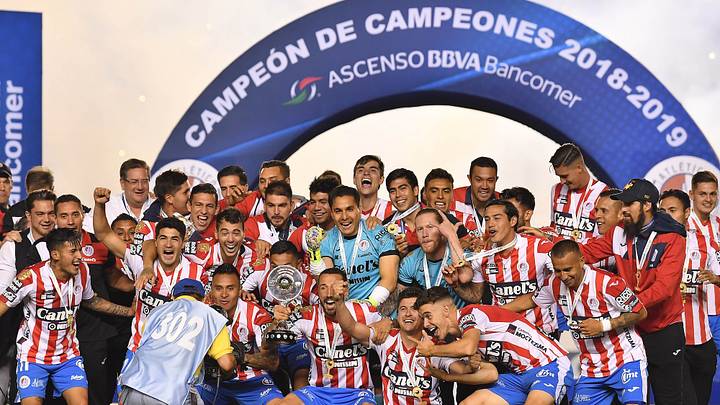 Atlético de San Luis ascendió a la Liga MX en 2019 y es el último equipo que lo hizo de manera deportiva. Atlético de San Luis ascendió a la Liga MX en 2019 y es el último equipo que lo hizo de manera deportiva.