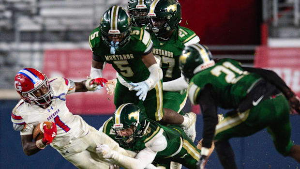 The West Jones Mustangs are up to No. 2 in this week's SBLive Mississippi Top 25 high school football rankings.