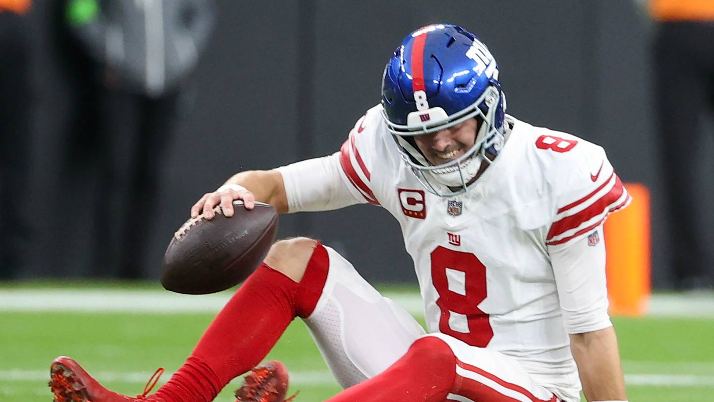 NFL analyst paints pretty brutal picture for Daniel Jones this season - Vimarsana News