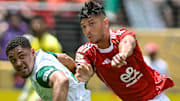 Vitor Roque ganhou nova chance entre os titulares, mas passou em branco