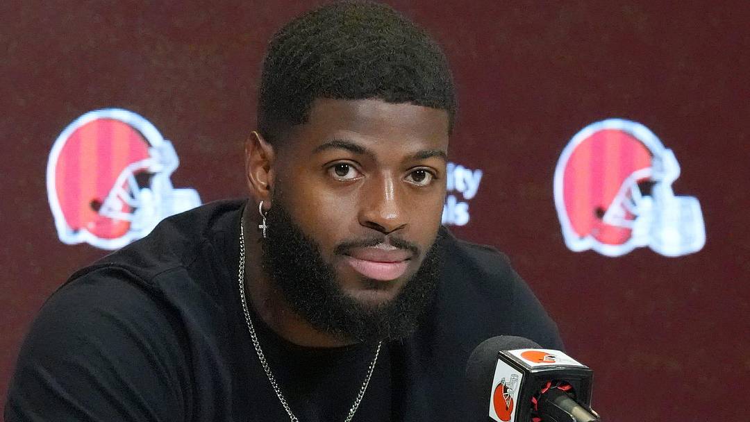 Cleveland Browns Jared Verse talks to the media