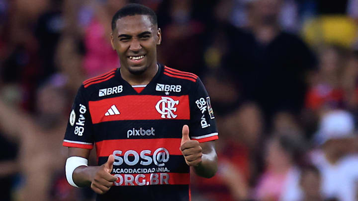 Lorran possui contrato com o Flamengo até 2025 Lorran possui contrato com o Flamengo até 2025
