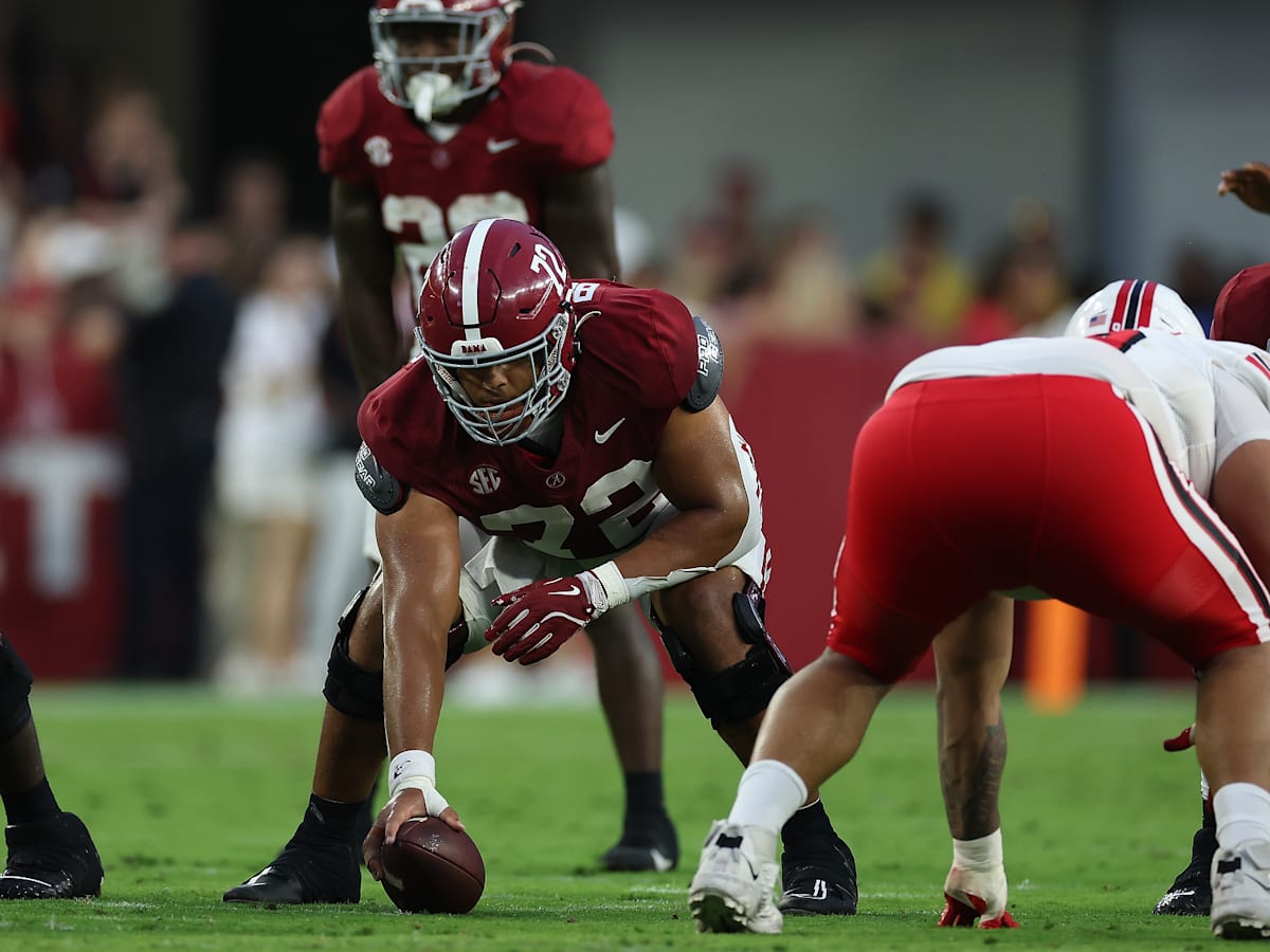 Alabama's Jalen Milroe and Parker Brailsford Share Responsibility on Fumbled Snap