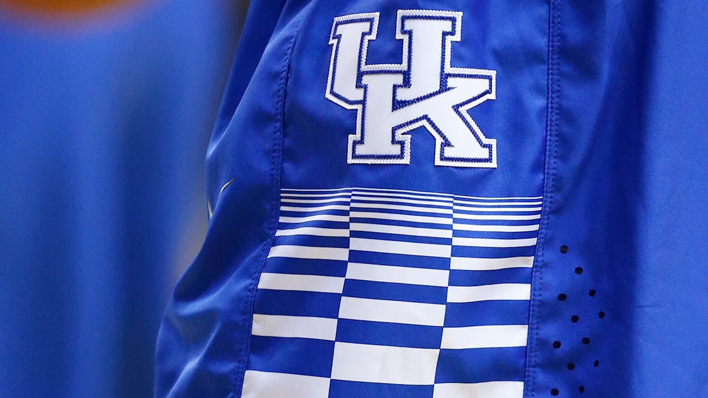 Ranking Kentucky basketball uniforms: The best and the what were they thinking?