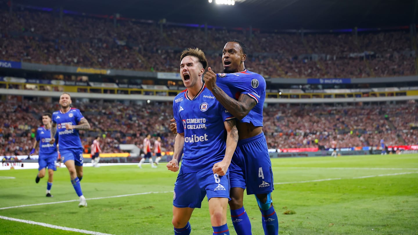 Con suerte y corazón, Cruz Azul derrota a Chivas y es el primer finalista del Clausura 2026