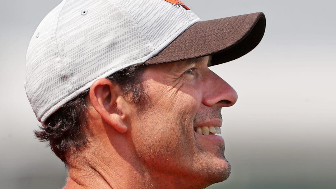 Cleveland Browns chief strategy officer Paul DePodesta watches the team practice during NFL football training camp, Saturday, July 31, 2021, in Berea, Ohio.

Brownscamp31 10