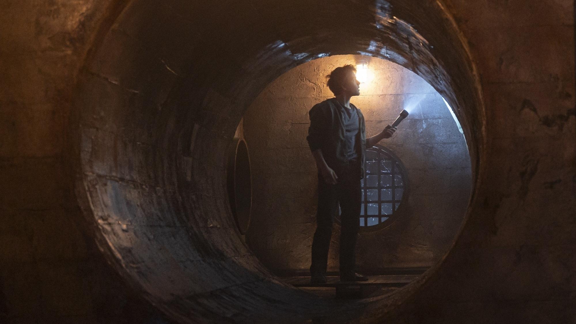 Friends Face Alien Threat While Navigating Time Travel