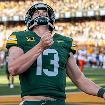 QB Sawyer Robinson getting into the endzone