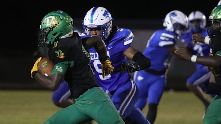 DeLand’s Marceles Carey (1) runs down the field during a game against Deltona on Sept. 19,2025. He scored two touchdowns to lead the unbeaten Bulldogs to a 39-0 victory.
