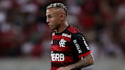 O Flamengo deve entrar em campo com o time reserva e Cebolinha pode começar jogando