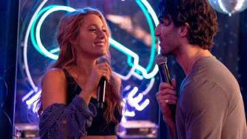 Justin Baldoni and Blake Lively star in IT ENDS WITH US. Courtesy of Nicole Rivelli/Sony