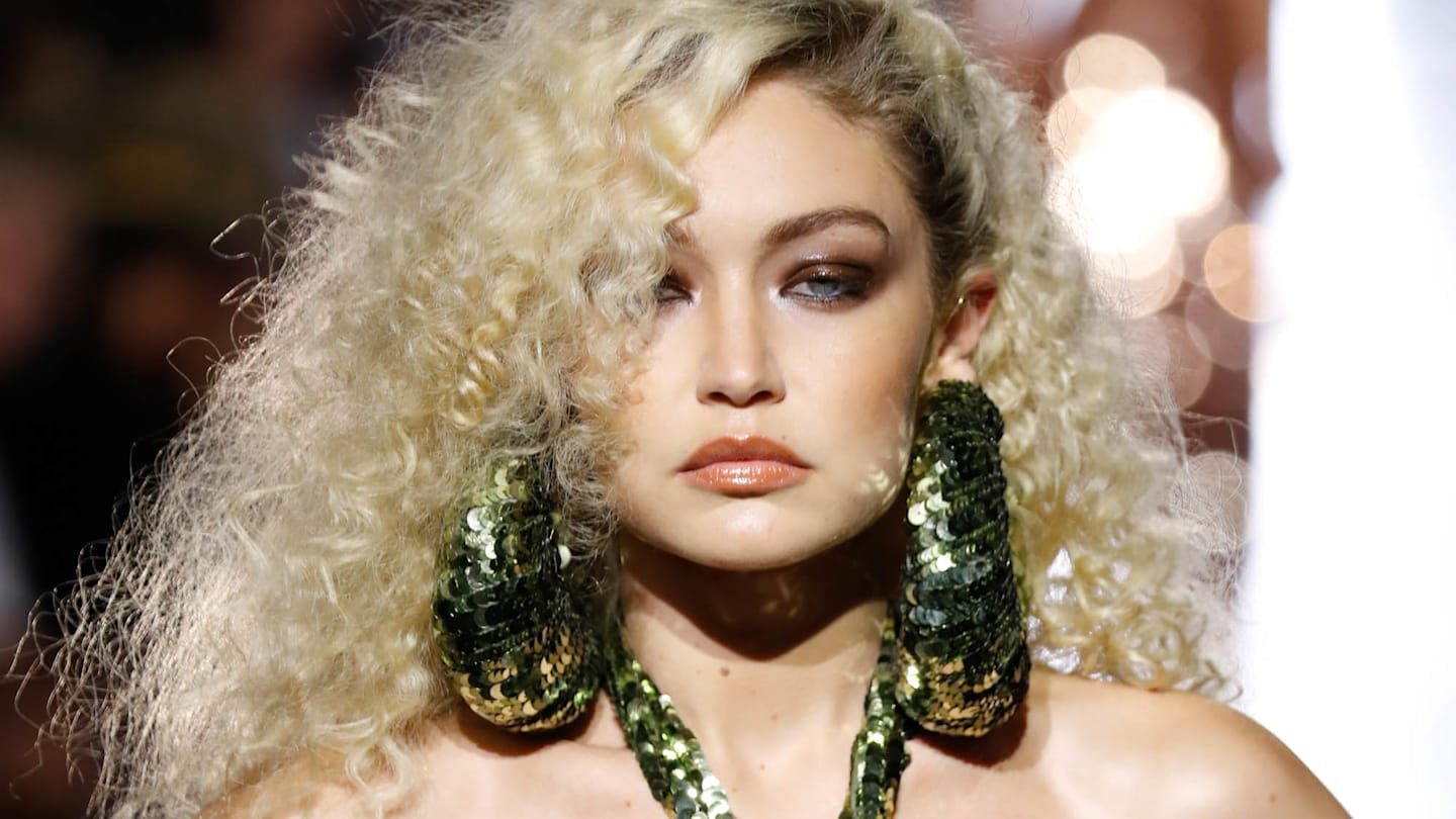 gigi-hadid-and-leonardo-dicaprio-are-officially-dating-following-weeks