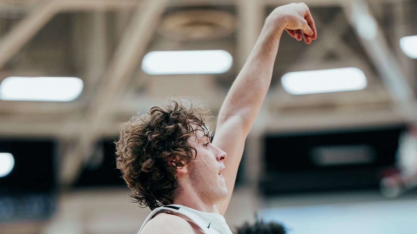 Brannon Martinsen Settling into Role at Sierra Canyon, Helps Beat Harvard-Westlake