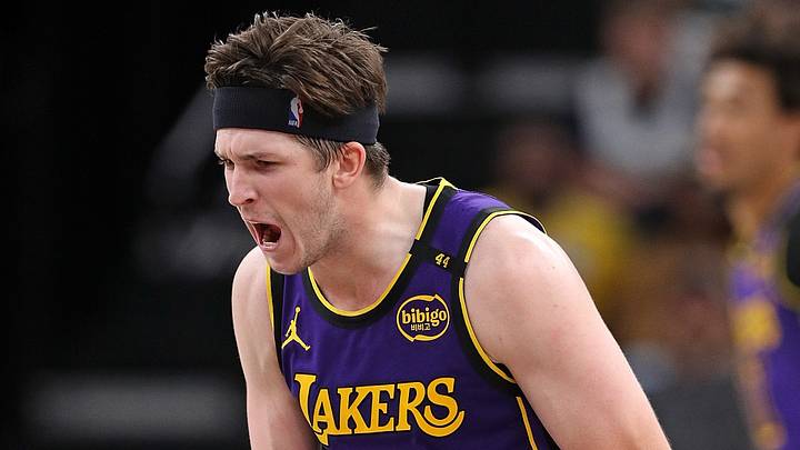 Los Angeles Lakers v Memphis Grizzlies