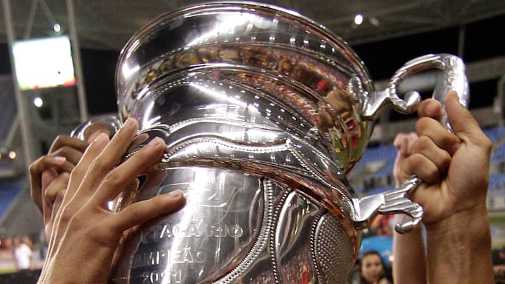 Flamengo v Vasco - Rio de Janeiro State Championship 2011