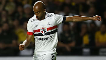 Lucas Moura será titular do São Paulo contra o Athletico-PR