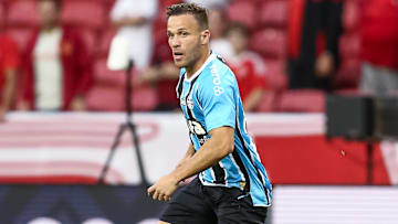 Arthur foi anunciado como reforço gremista em 28 de agosto de 2025