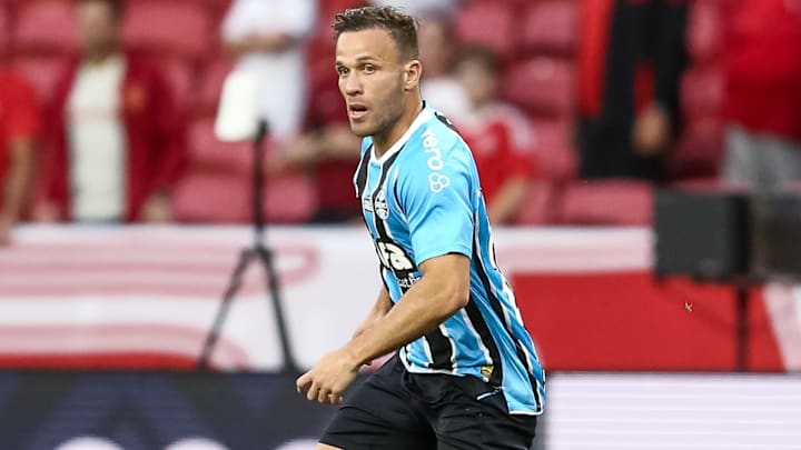 Arthur foi anunciado como reforço gremista em 28 de agosto de 2025