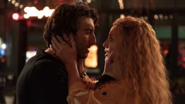 Justin Baldoni and Blake Lively star in IT ENDS WITH US. Courtesy of Nicole Rivelli/Sony