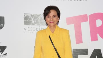 Mónica Dossetti defiende a su hermano luego de que intentara estrangularla