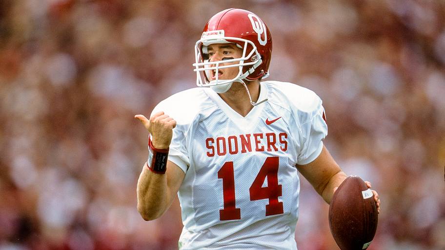 Oklahoma QB Josh Heupel in action vs Texas A&M.