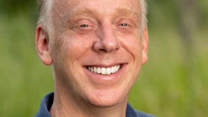 Mike White, pictured here during season 37 “SURVIVOR: DAVID VS. GOLIATH” will return to compete on the milestone Season 50 of SURVIVOR, premiering Spring 2026 on CBS and Paramount+. Mike previously appears on season 37 (DAVID VS. GOLIATH). Photo: Robert Voets/CBS Entertainment 2018 CBS Broadcasting, Inc. All Rights Reserved.