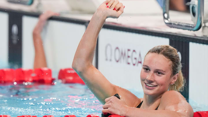 Summer McIntosh earned Canada's first gold medal in Paris. 