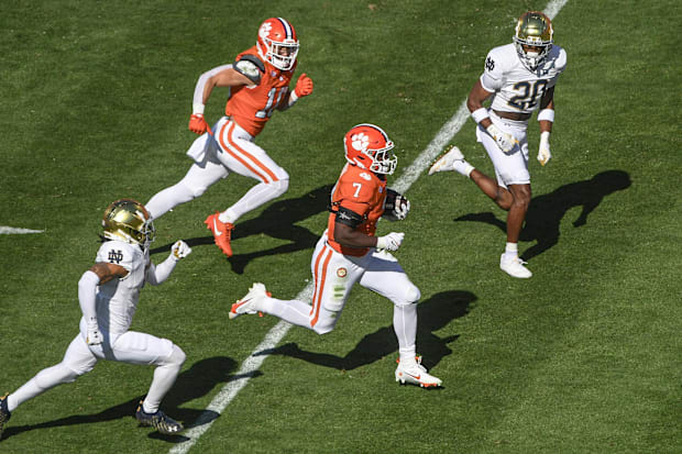 Clemson Tigers running back Phil Mafah runs for a 41-yards touchdown against Notre Dame.