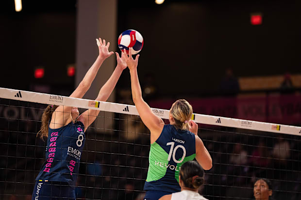 Larson was a three-time All-American and 2006 NCAA champion at Nebraska.