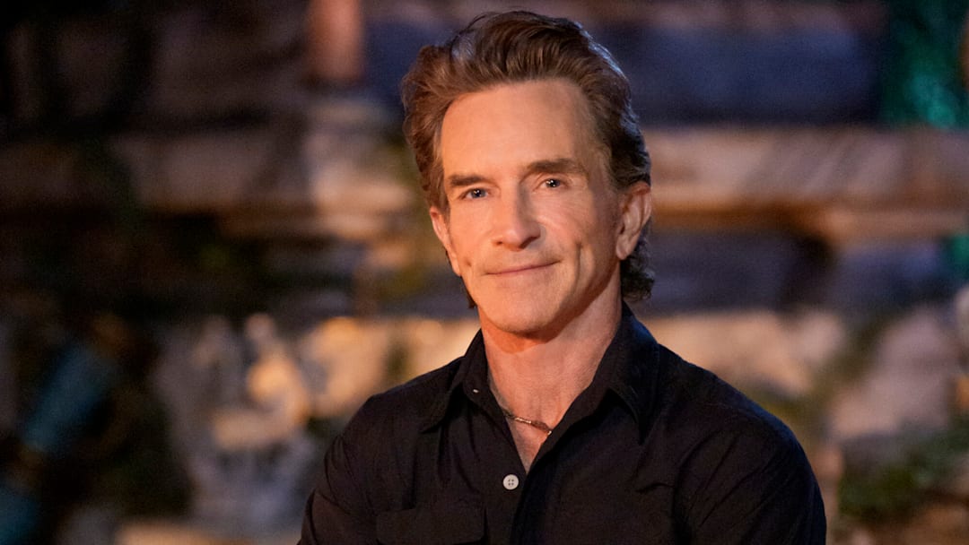 “Epic Party” – 24 returning players are abandoned on the islands of Fiji for a monumental 50th season, with the chance to win $1 million. The theme of the season, “In the Hands of the Fans,” quickly materializes as decisions from the fan vote swiftly and forcefully impact the game. Castaways reflect on how much they have changed since the last time they played the game. Then, an unforeseen injury during the first immunity challenge causes tribemates to rethink their attack strategy in order to