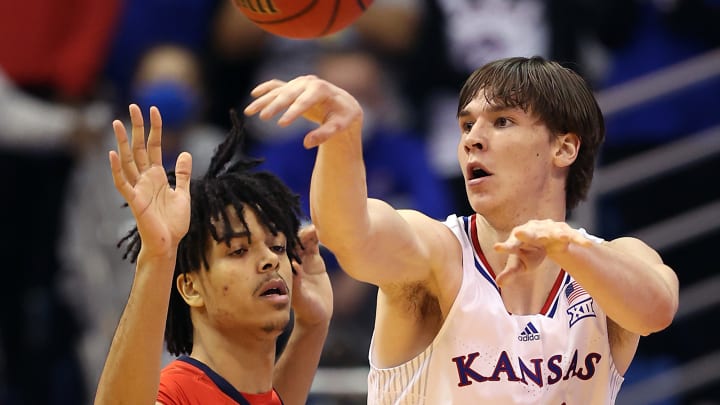 Dayton vs Kansas prediction, odds, spread, line & over/under for NCAA college basketball game. Dayton vs Kansas prediction, odds, spread, line & over/under for NCAA college basketball game.