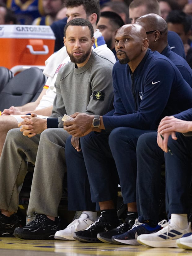 Warriors guard Stephen Curr