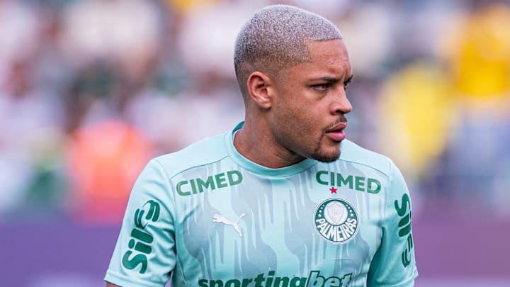 Vitor Roque reprend de la hauteur avec Palmeiras.